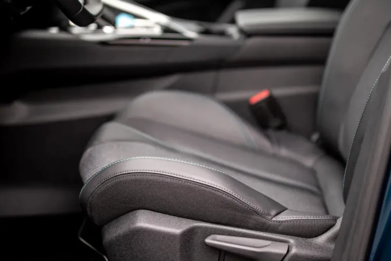 Peugeot 3008 din 2022 cu 18.600 km - oferta PEU131155 - foto 24