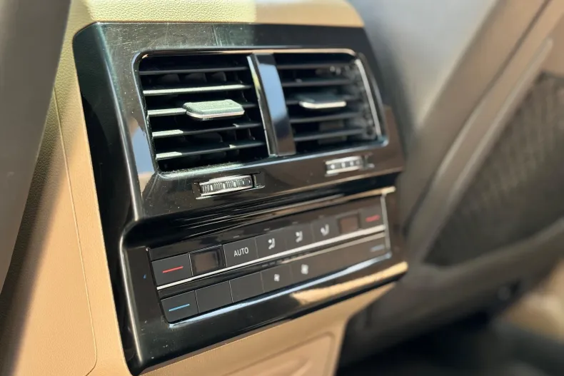 Volkswagen Touareg din 2020 cu 79.900 km - oferta VOL131167 - foto 16