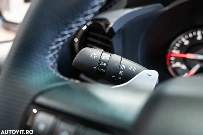 Toyota Hilux din 2025 cu 18 km - oferta TOY131169 - foto 23