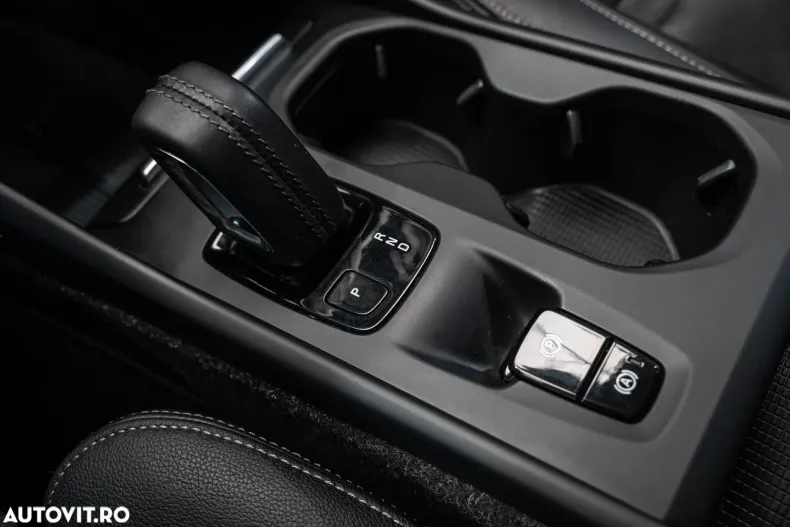 Volvo XC40 din 2020 cu 145.017 km - oferta VOL131172 - foto 15