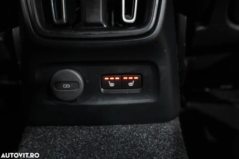 Volvo XC40 din 2020 cu 145.017 km - oferta VOL131172 - foto 29