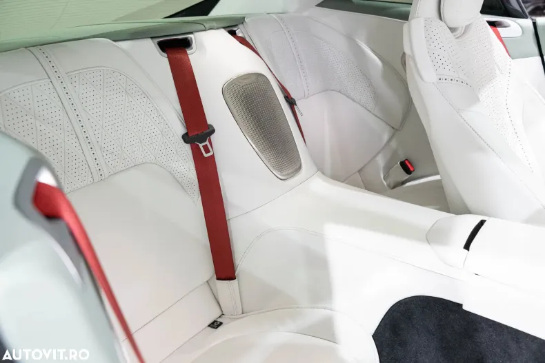 Aston Martin DB12 din 2024 cu 6.784 km - oferta AST131175 - foto 8