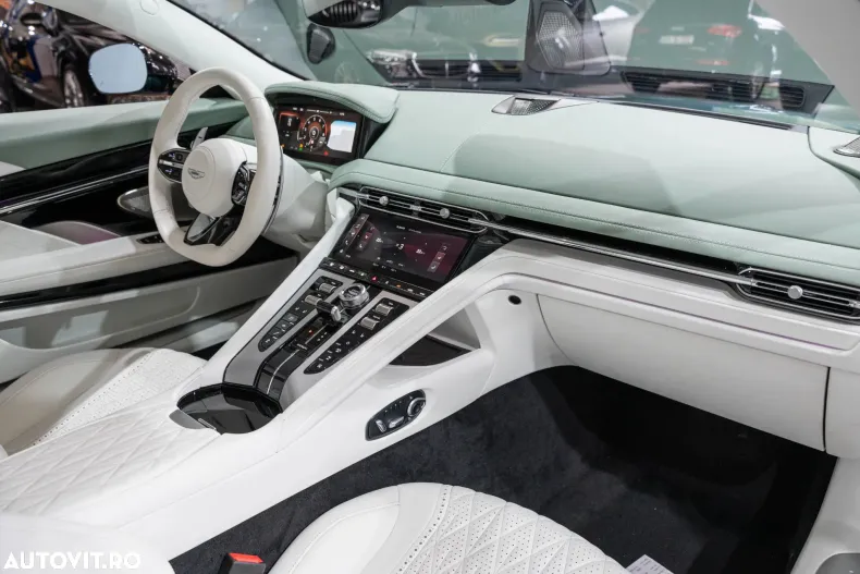 Aston Martin DB12 din 2024 cu 6.784 km - oferta AST131175 - foto 35