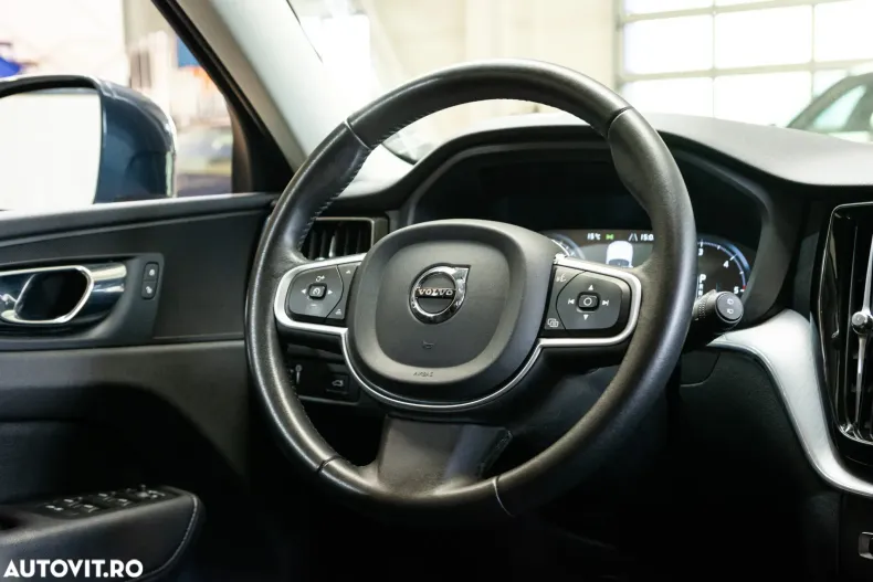 Volvo XC60 din 2020 cu 98.319 km - oferta VOL131181 - foto 6