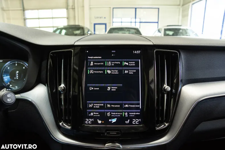 Volvo XC60 din 2020 cu 98.319 km - oferta VOL131181 - foto 19