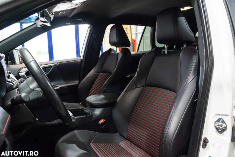 Toyota RAV4 din 2022 cu 145.517 km - oferta TOY131183 - foto 5