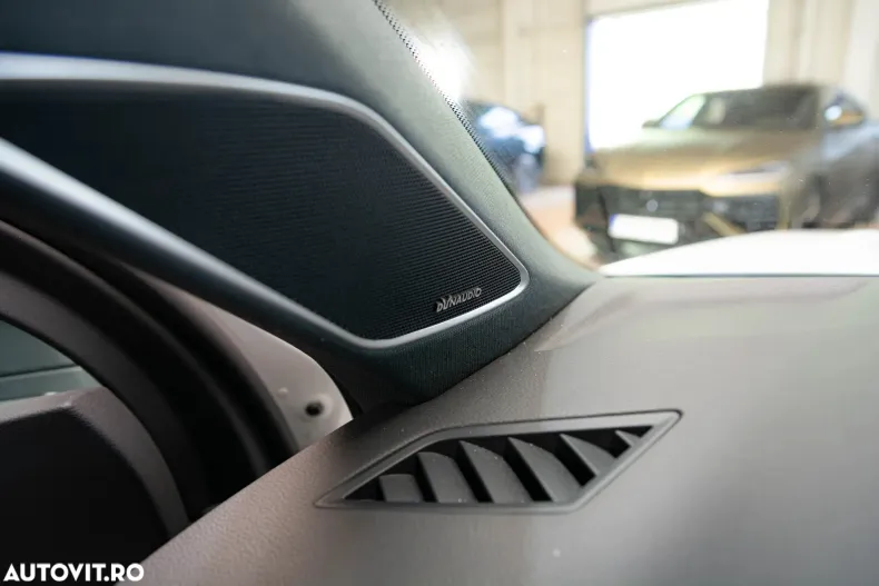 Volkswagen Touareg din 2022 cu 143.448 km - oferta VOL131202 - foto 26