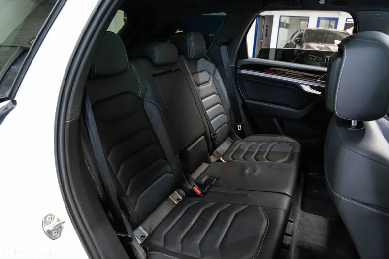 Volkswagen Touareg din 2022 cu 143.448 km - oferta VOL131202 - foto 30