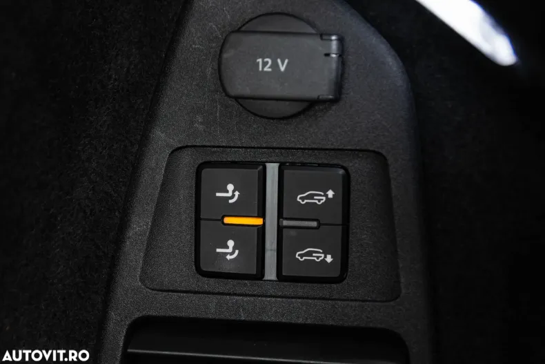 Volkswagen Touareg din 2022 cu 143.448 km - oferta VOL131202 - foto 39