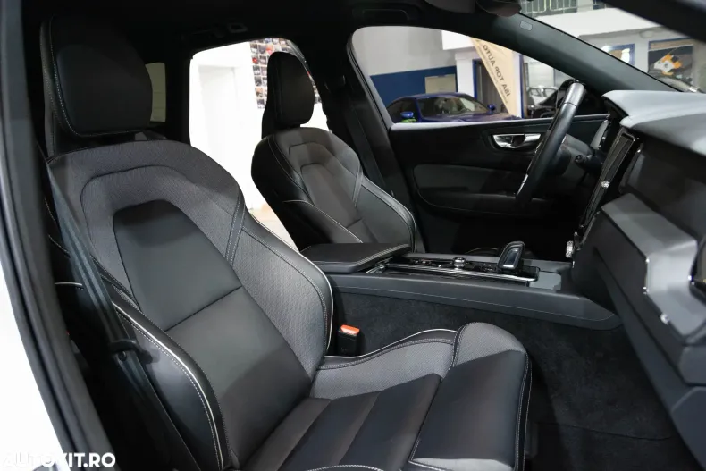 Volvo XC60 din 2022 cu 48.000 km - oferta VOL131213 - foto 8