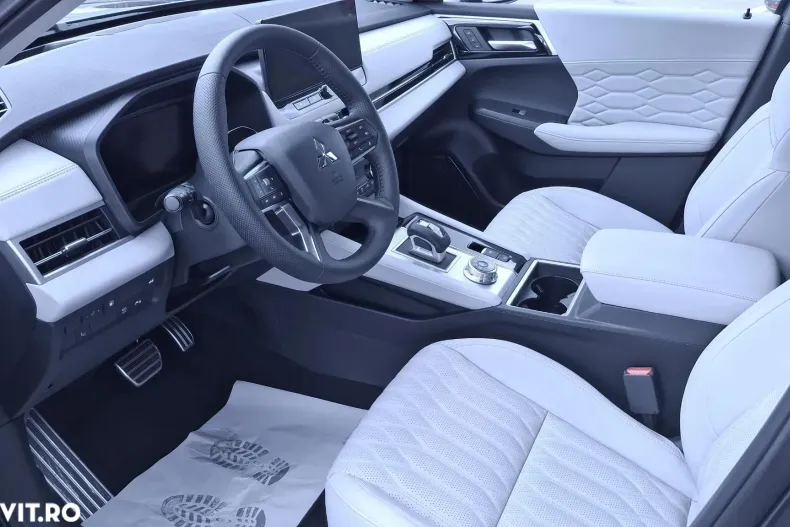 Mitsubishi Outlander din 2025 cu 1 km - oferta MIT131248 - foto 9