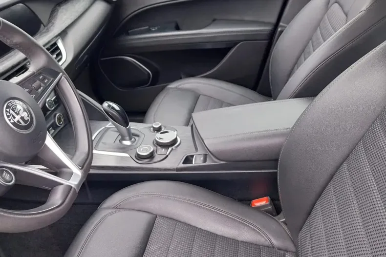 Alfa Romeo Stelvio din 2019 cu 89.156 km - oferta ALF131277 - foto 5