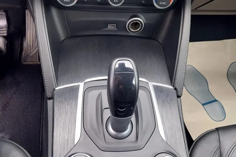 Alfa Romeo Stelvio din 2019 cu 89.156 km - oferta ALF131277 - foto 6