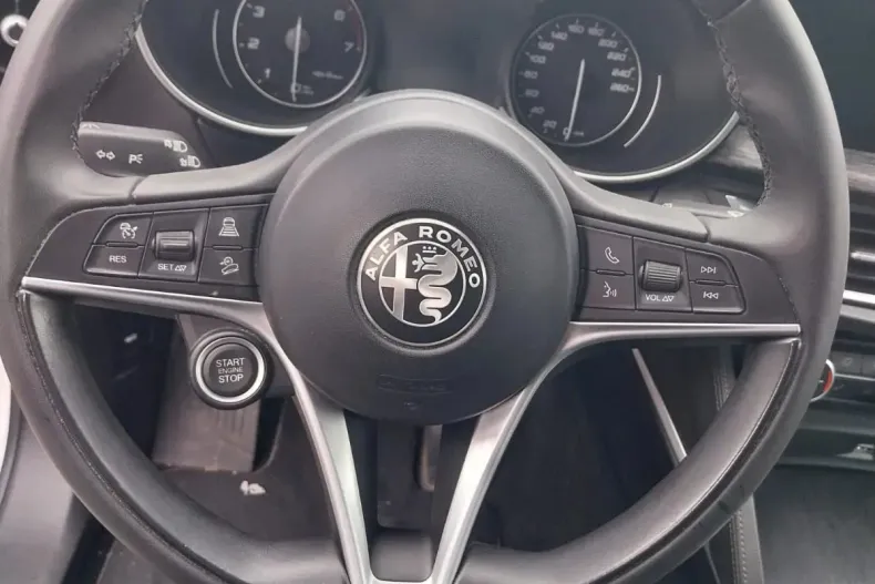 Alfa Romeo Stelvio din 2019 cu 89.156 km - oferta ALF131277 - foto 8