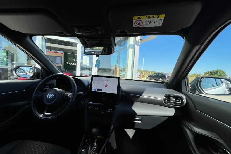 Toyota Yaris Cross din 2025 cu 3.837 km - oferta TOY131281 - foto 6