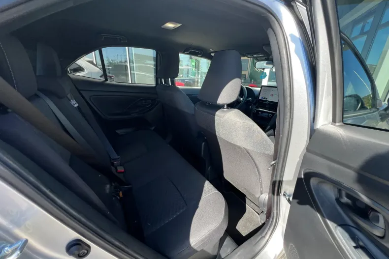 Toyota Yaris Cross din 2025 cu 3.837 km - oferta TOY131281 - foto 7