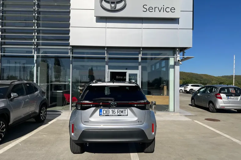 Toyota Yaris Cross din 2025 cu 3.837 km - oferta TOY131281 - foto 10