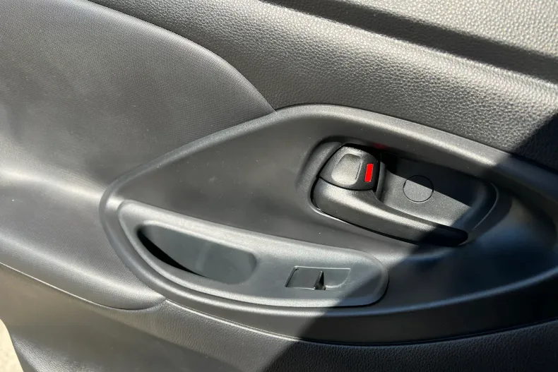 Toyota Yaris Cross din 2025 cu 3.837 km - oferta TOY131281 - foto 15