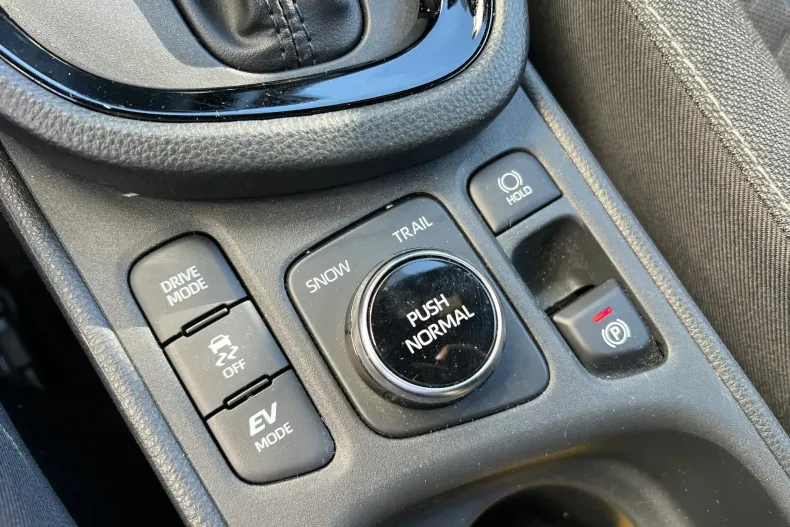 Toyota Yaris Cross din 2025 cu 3.837 km - oferta TOY131281 - foto 20