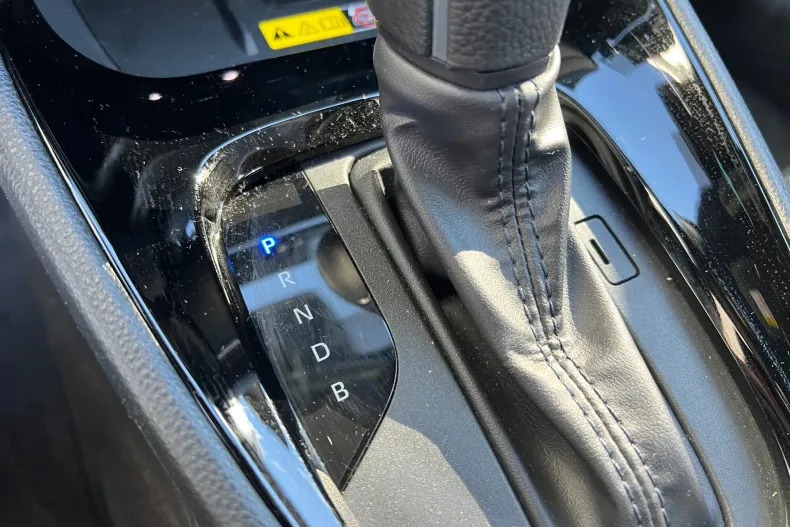 Toyota Yaris Cross din 2025 cu 3.837 km - oferta TOY131281 - foto 21