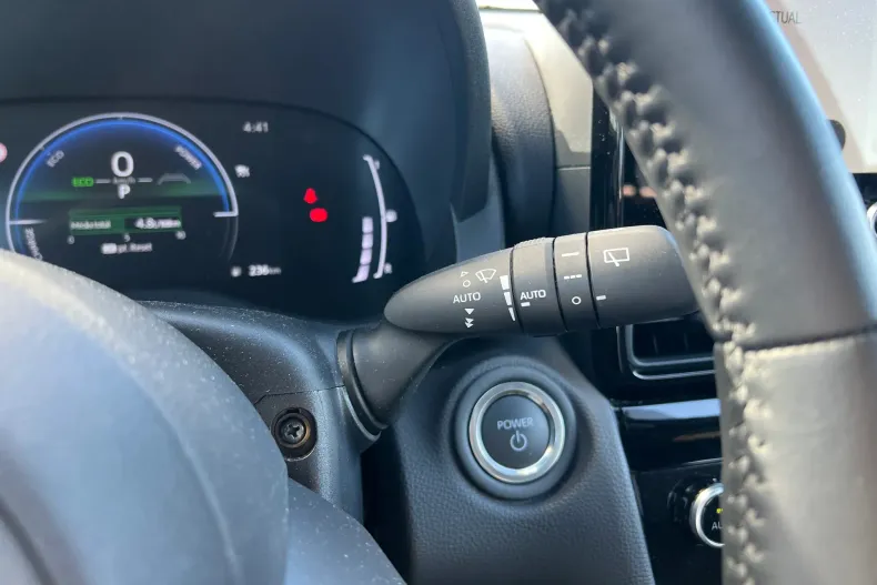 Toyota Yaris Cross din 2025 cu 3.837 km - oferta TOY131281 - foto 30