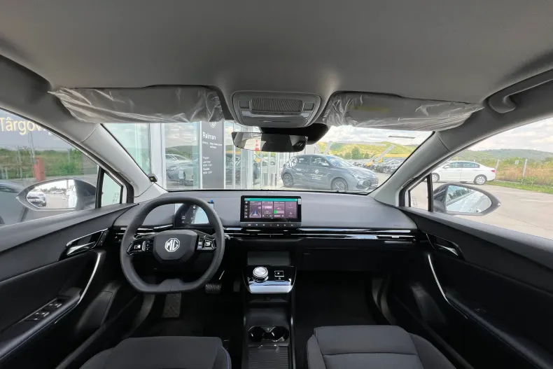 MG MG4 din 2024 cu 4.200 km - oferta MG0131282 - foto 5