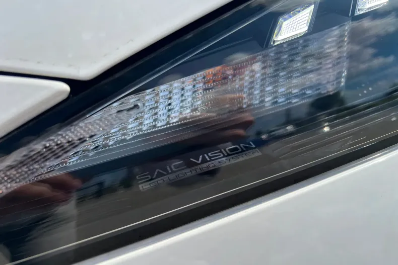 MG MG4 din 2024 cu 4.200 km - oferta MG0131282 - foto 11