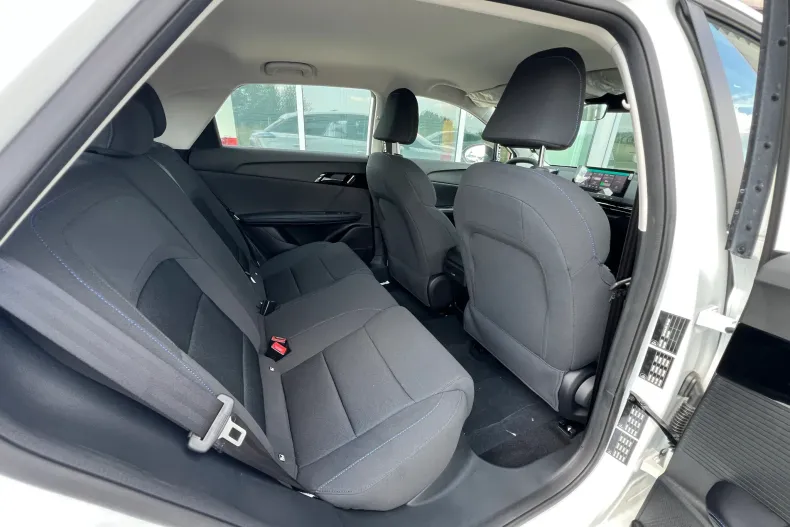 MG MG4 din 2024 cu 4.200 km - oferta MG0131282 - foto 15