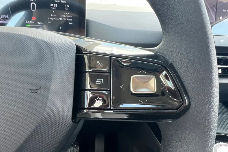 MG MG4 din 2024 cu 4.200 km - oferta MG0131282 - foto 24