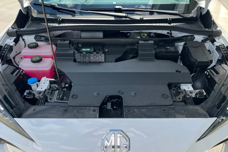 MG MG4 din 2024 cu 4.200 km - oferta MG0131282 - foto 32