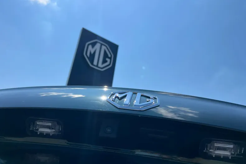 MG ZS HEV din 2025 cu 15 km - oferta MG0131283 - foto 17