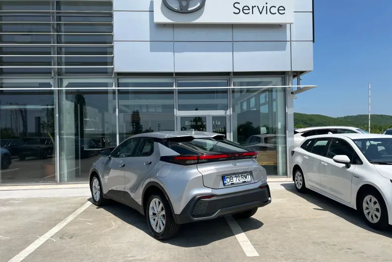 Toyota C-HR din 2025 cu 2.000 km - oferta TOY131285 - foto 4