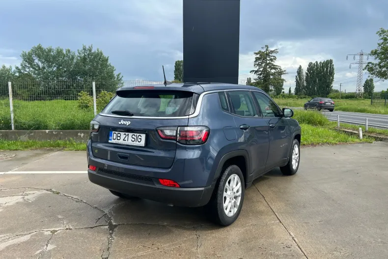Jeep Compass din 2022 cu 44.479 km - oferta JEE131288 - foto 4