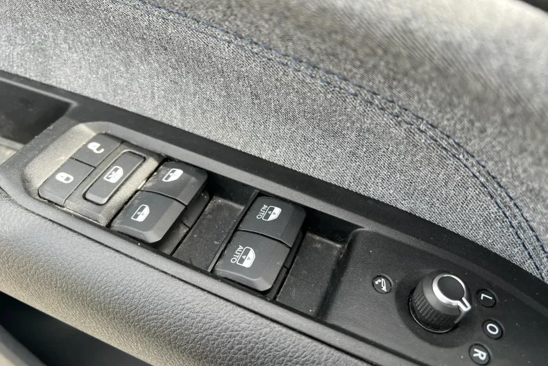 Jeep Compass din 2022 cu 44.479 km - oferta JEE131288 - foto 21