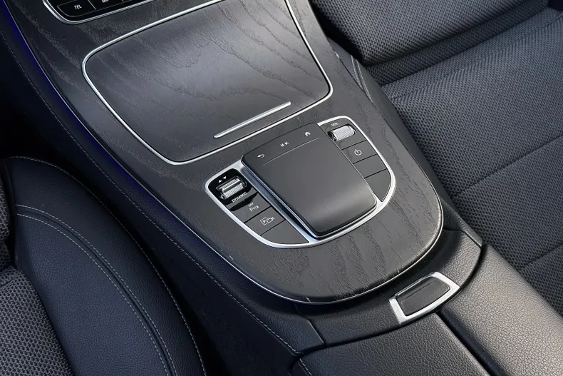 Mercedes-Benz E din 2021 cu 139.881 km - oferta MER131297 - foto 21