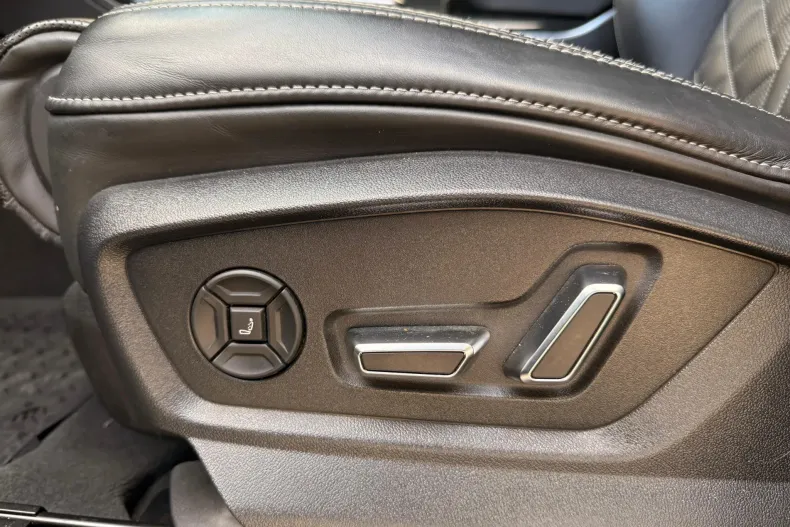 Audi Q8 din 2020 cu 103.000 km - oferta AUD131306 - foto 12