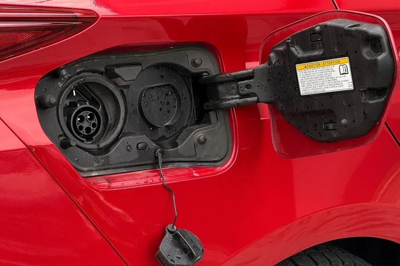 Toyota Prius din 2022 cu 59.900 km - oferta TOY131307 - foto 35