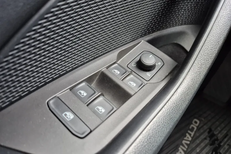 Skoda Octavia din 2024 cu 33.198 km - oferta SKO131317 - foto 30