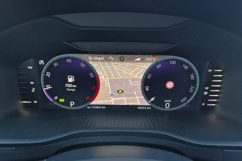 Skoda Karoq din 2023 cu 64.096 km - oferta SKO131321 - foto 20