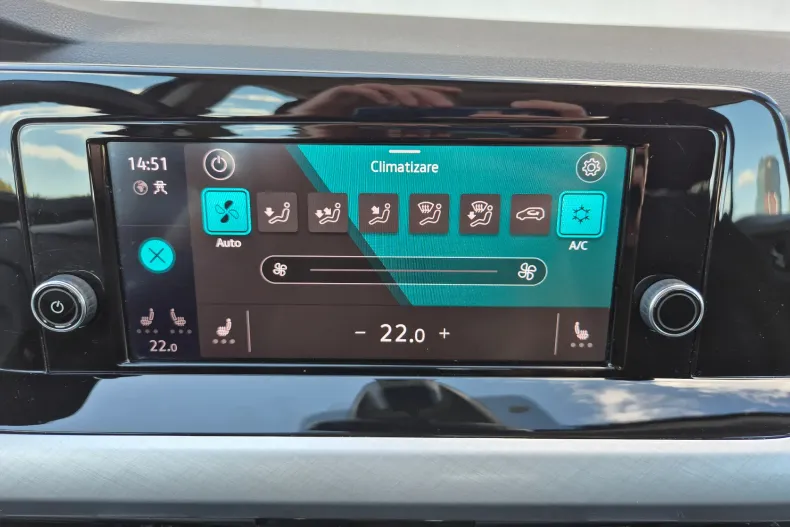 Volkswagen Golf din 2024 cu 47.422 km - oferta VOL131323 - foto 28