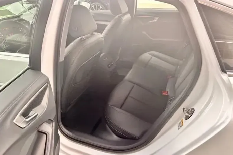 Audi A5 din 2025 cu 11 km - oferta AUD131343 - foto 7