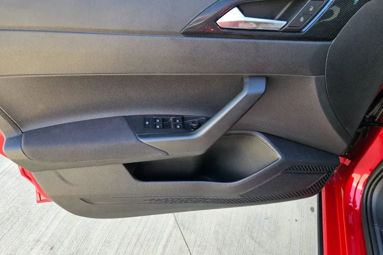 Volkswagen Taigo din 2025 cu 3.500 km - oferta VOL131346 - foto 7