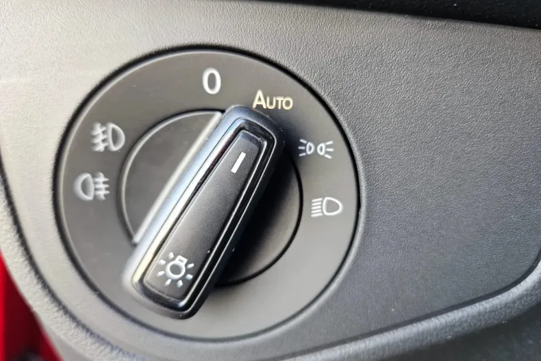 Volkswagen Taigo din 2025 cu 3.500 km - oferta VOL131346 - foto 8