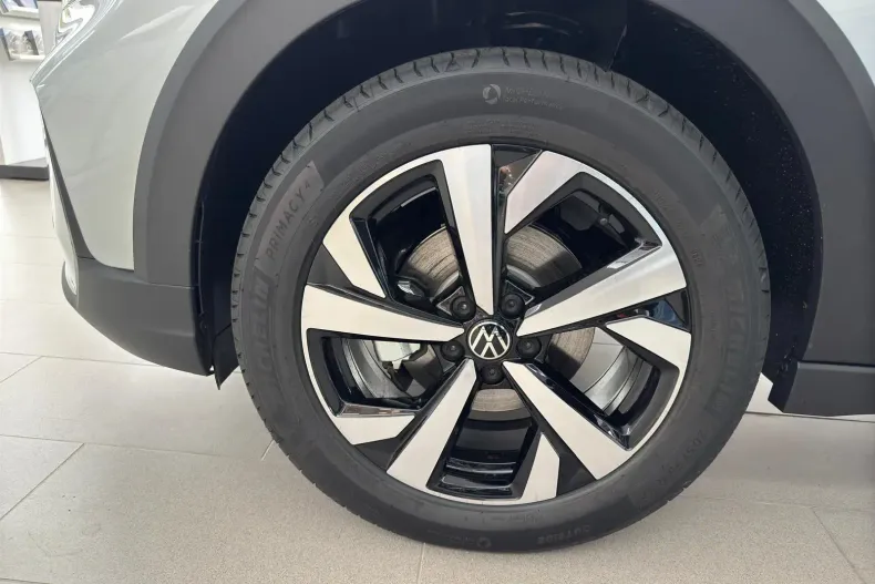 Volkswagen Taigo din 2025 cu 2.800 km - oferta VOL131351 - foto 7