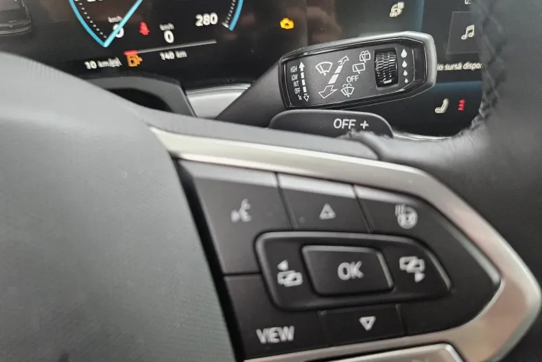 Volkswagen Touareg din 2025 cu 10 km - oferta VOL131354 - foto 14