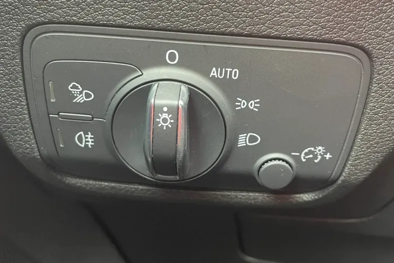 Audi Q2 din 2019 cu 72.000 km - oferta AUD131359 - foto 12