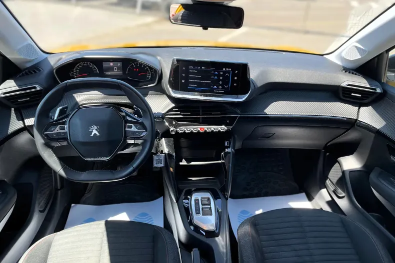Peugeot 208 din 2023 cu 76.354 km - oferta PEU131362 - foto 3
