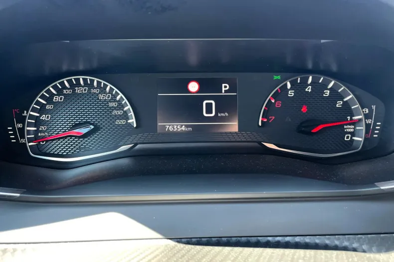 Peugeot 208 din 2023 cu 76.354 km - oferta PEU131362 - foto 5