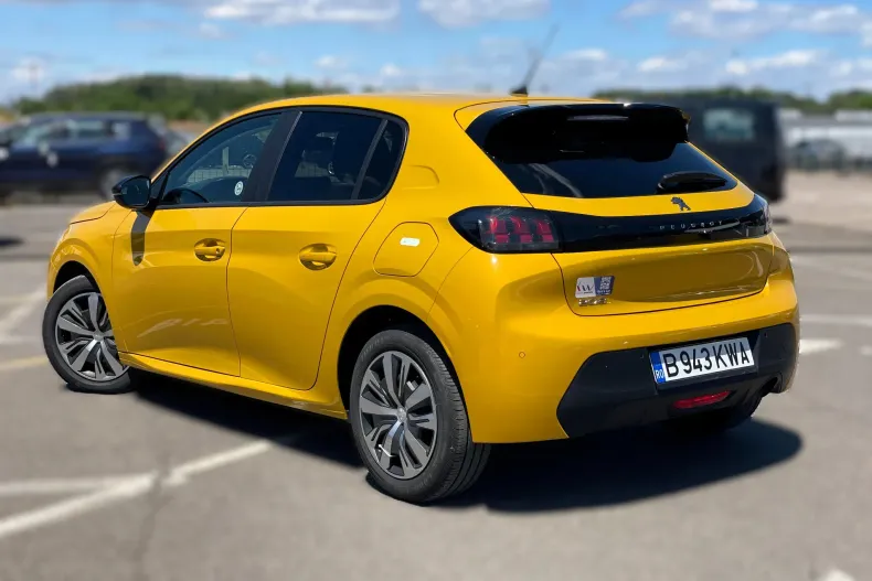 Peugeot 208 din 2023 cu 76.354 km - oferta PEU131362 - foto 7