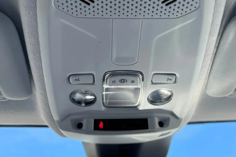 Peugeot 208 din 2023 cu 76.354 km - oferta PEU131362 - foto 11